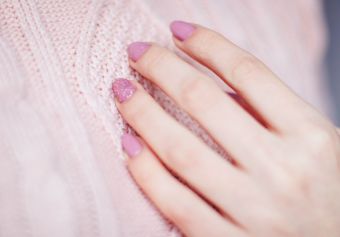 6 Beauty Tips for Beautiful Hands & Strong Nails